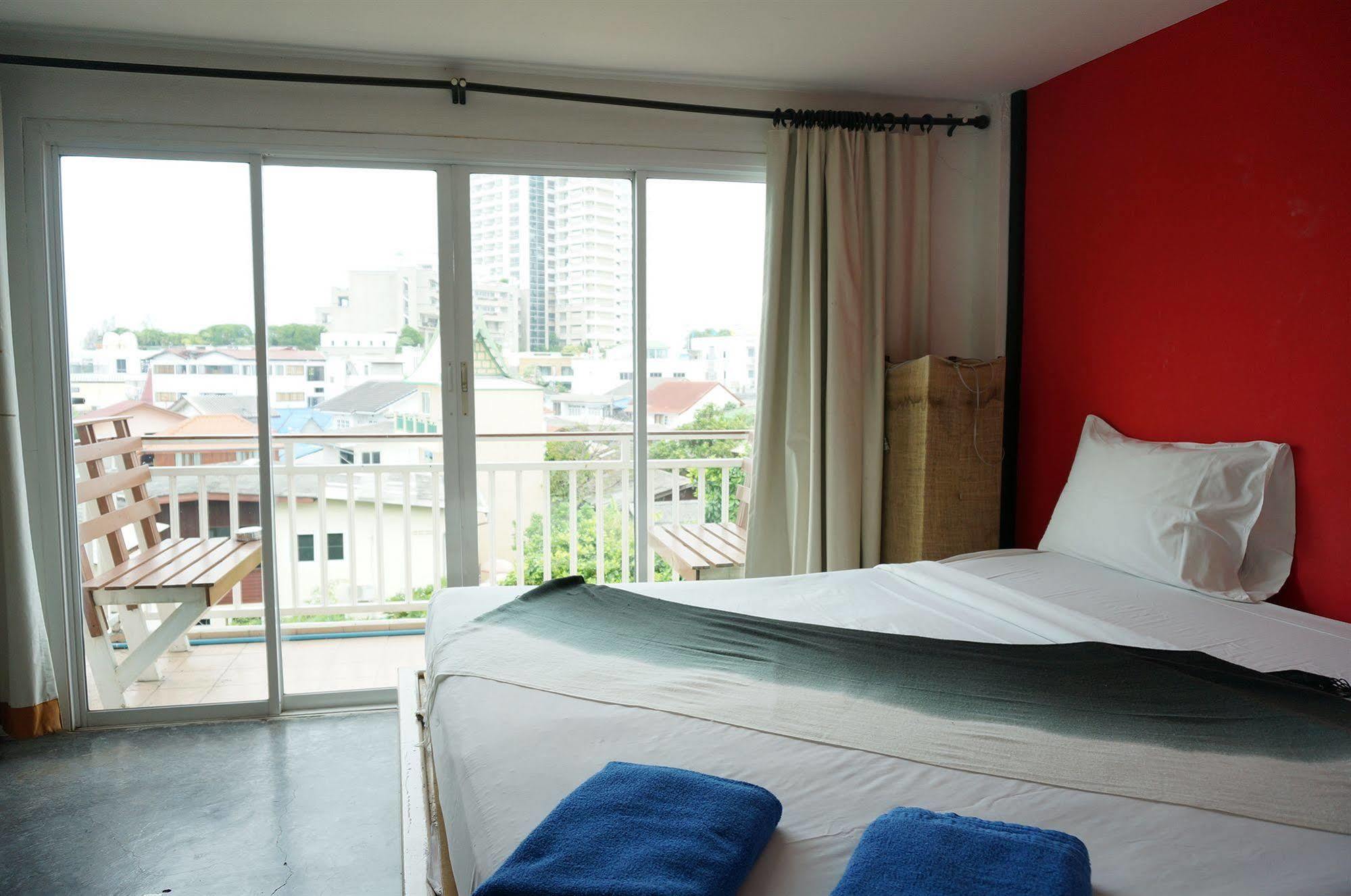 Sand Inn Hotel Hua Hin Exterior photo