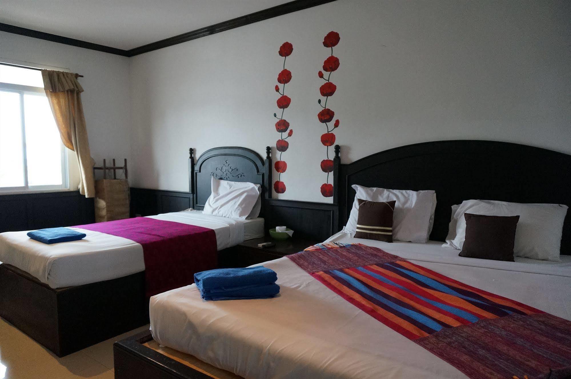 Sand Inn Hotel Hua Hin Exterior photo
